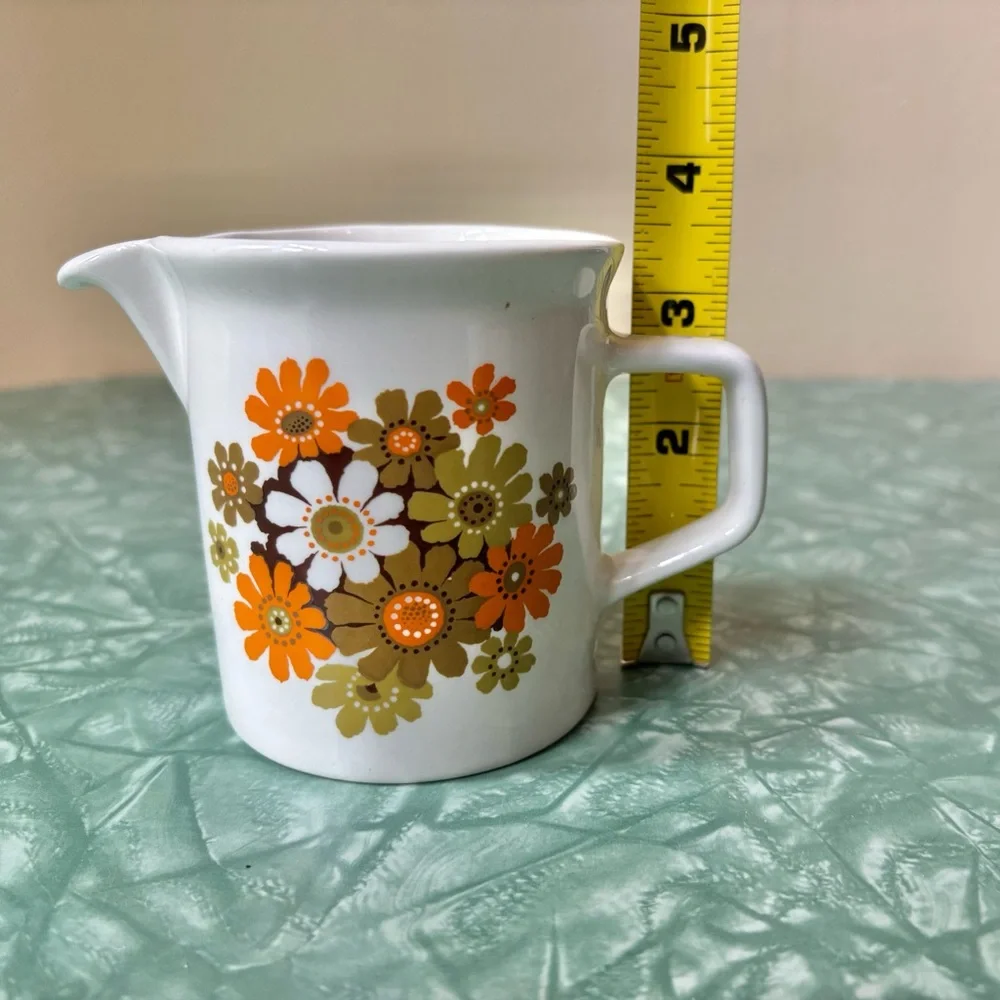 Vintage Johnson Bros Floral Creamer and Sugar Set Made in England - Picture 7 of 9